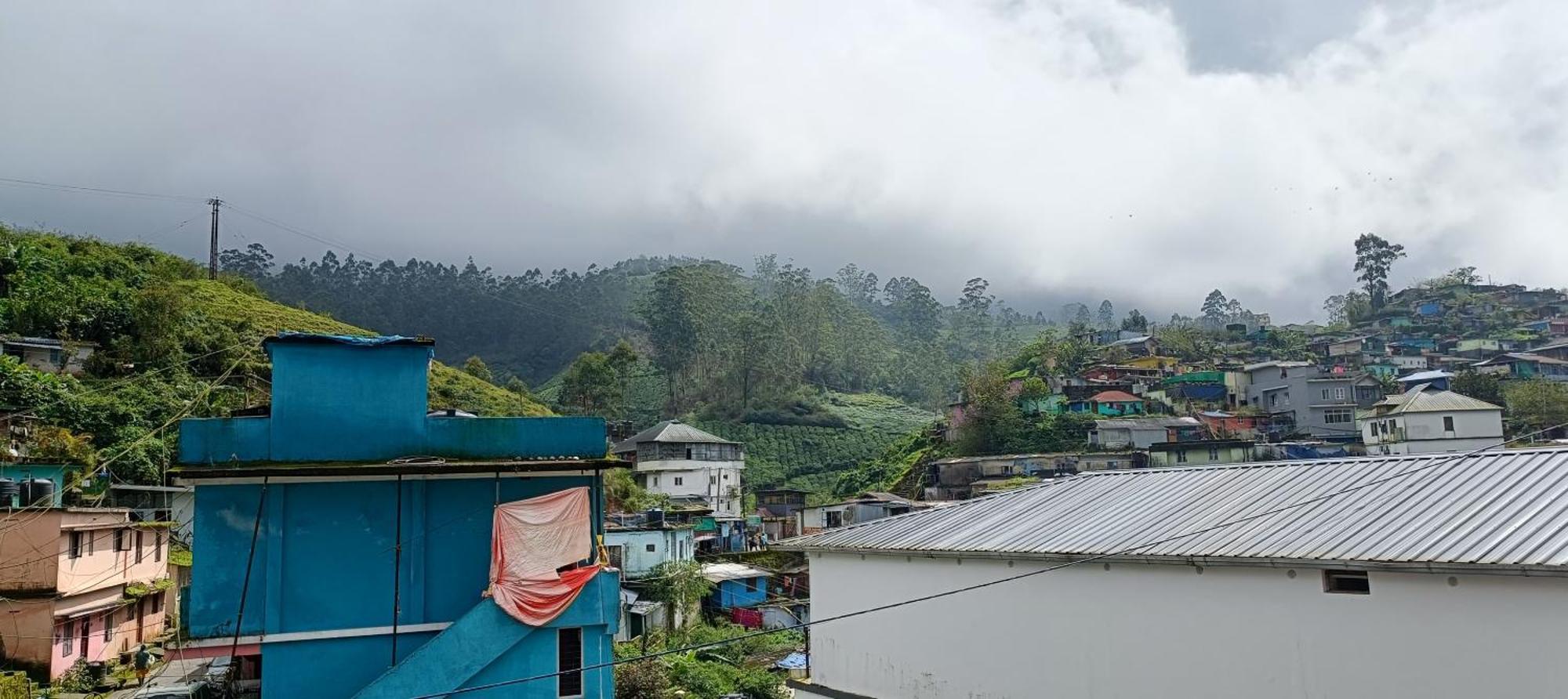Swarna Tourist Home Munnar Buitenkant foto