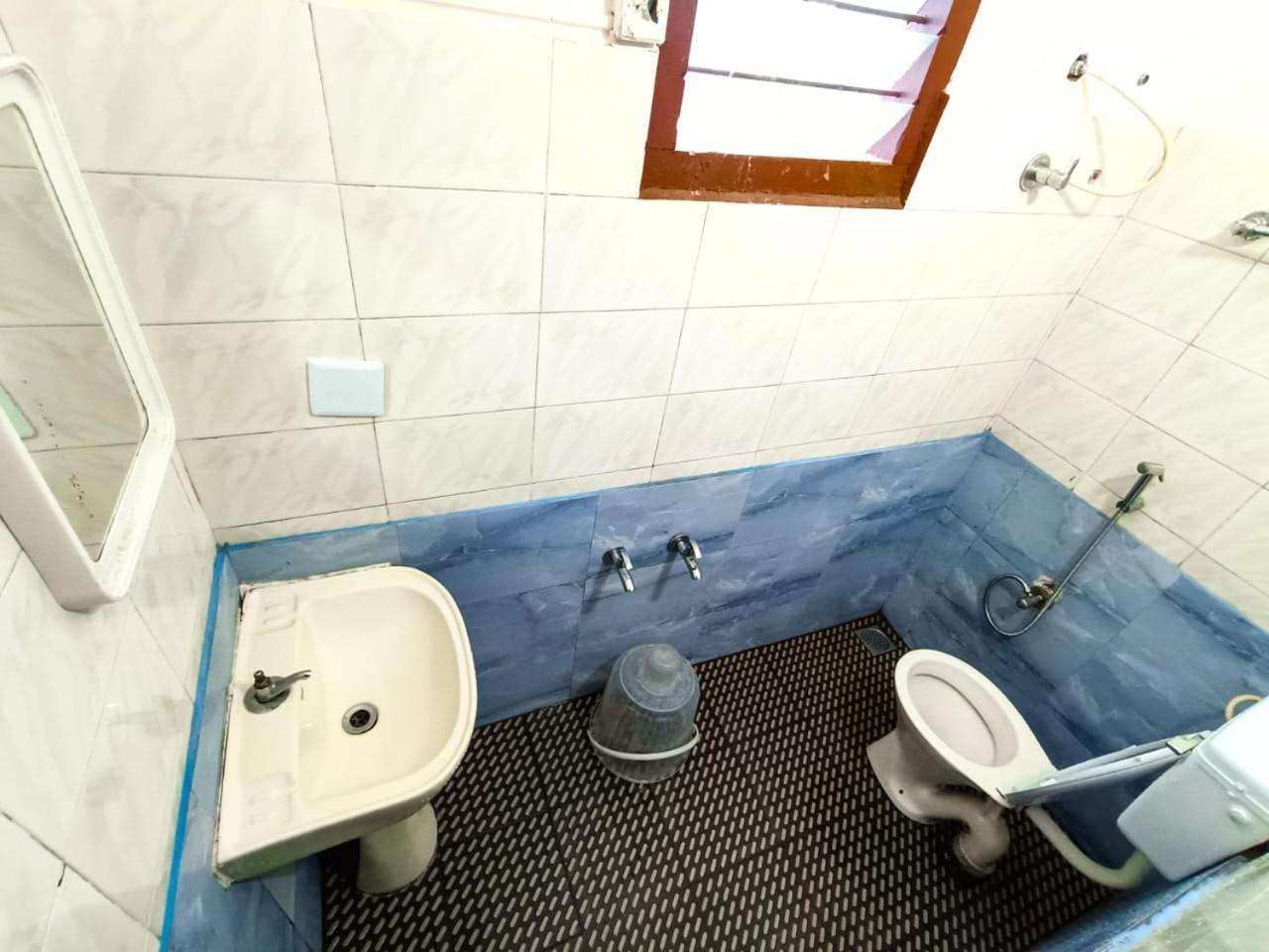 Swarna Tourist Home Munnar Buitenkant foto