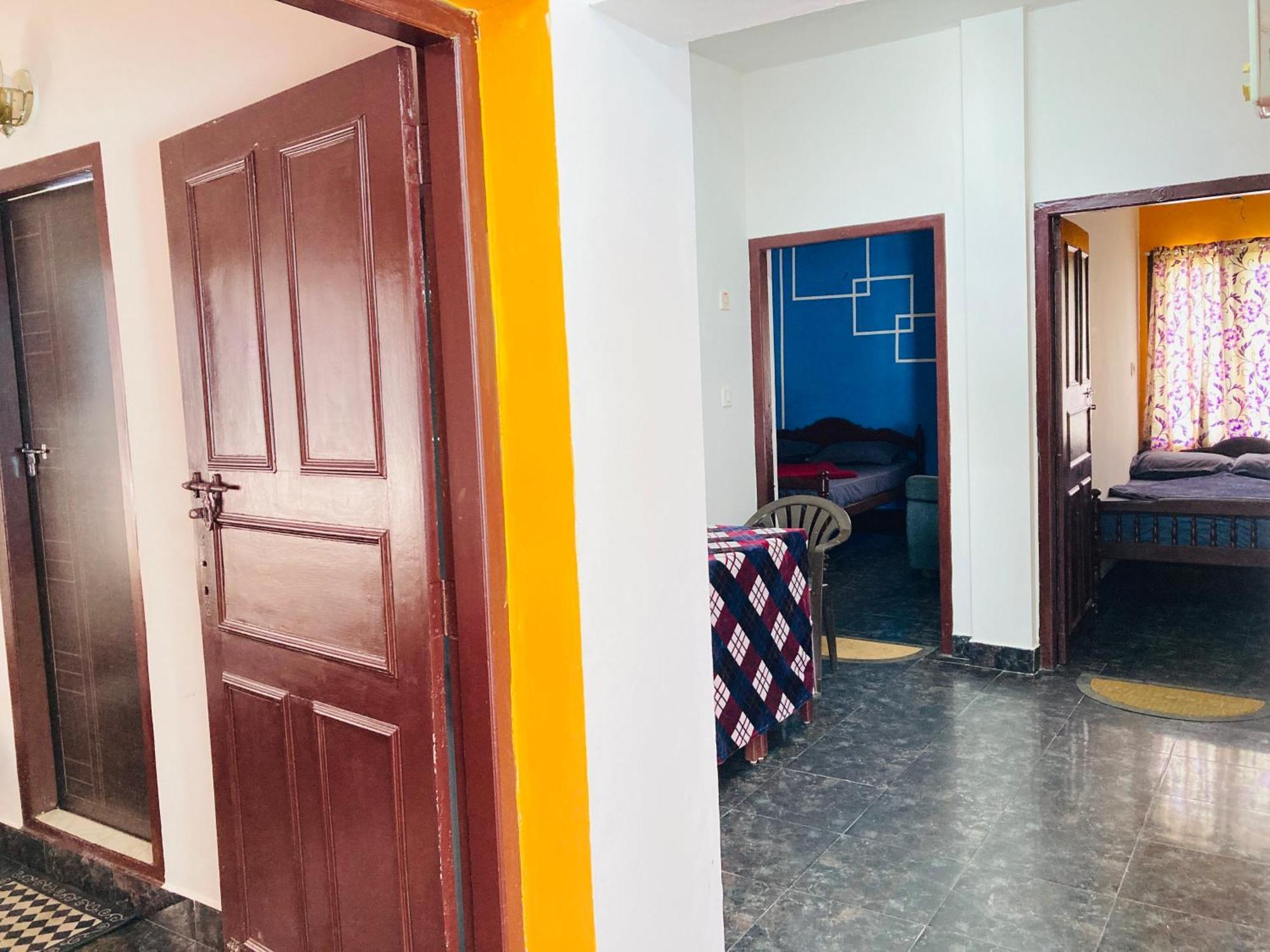 Swarna Tourist Home Munnar Buitenkant foto
